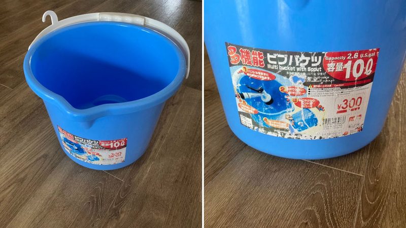 10年以上愛用しているダイソーの300円商品「多機能ビブバケツ10L」