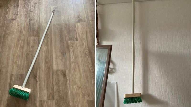 デッキブラシの全体像と壁掛け収納している様子